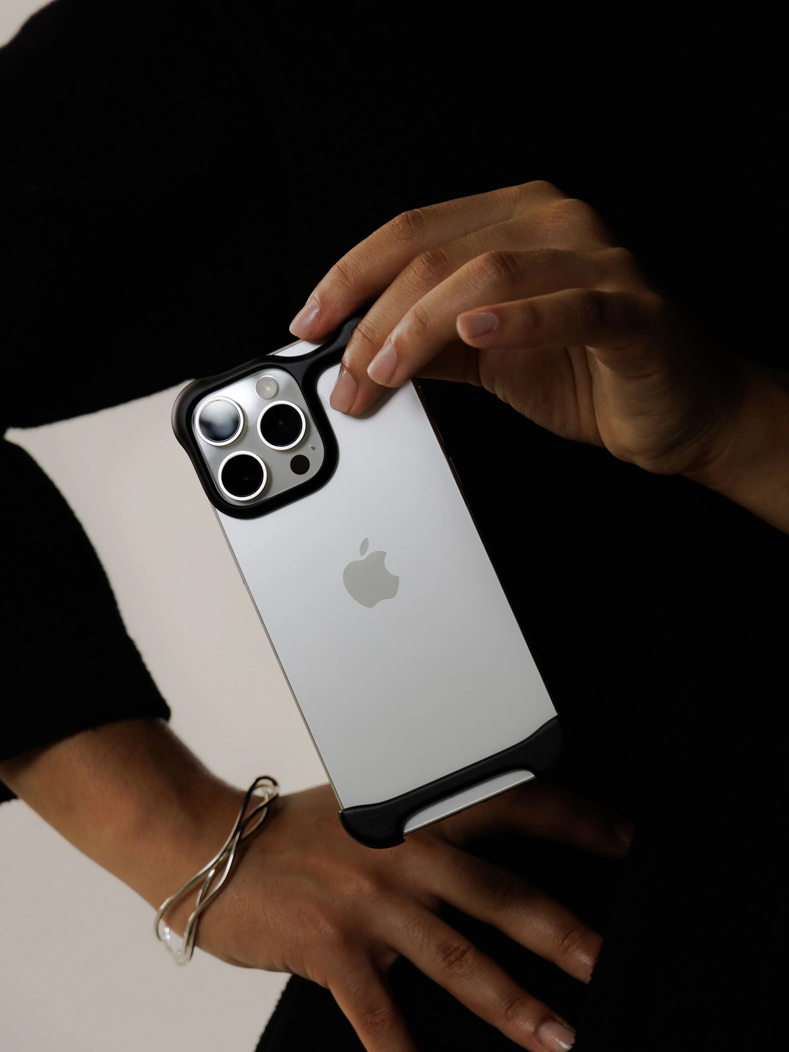 Arc Pulse for iPhone 16 Pro - Image 58